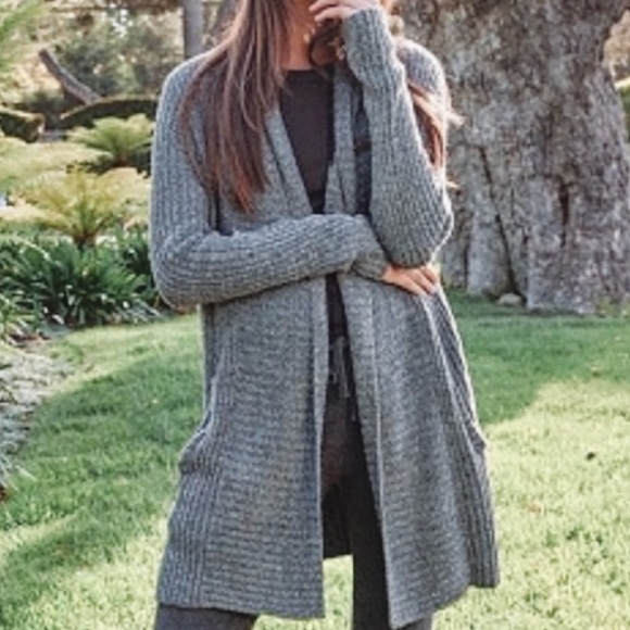 Barefoot Dreams Montecito CozyChic Lite Gray Cozy Cardigan - Picture 2 of 13